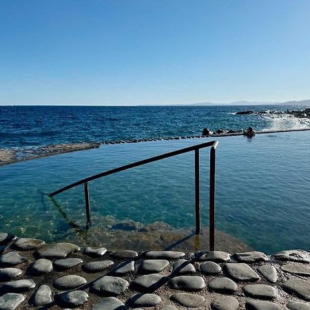 Luxury Family 2Br - Prime Location, Walk To Beach & Shopping, Sunny Balcony - Totolulu Cannes Hoche Kültér fotó