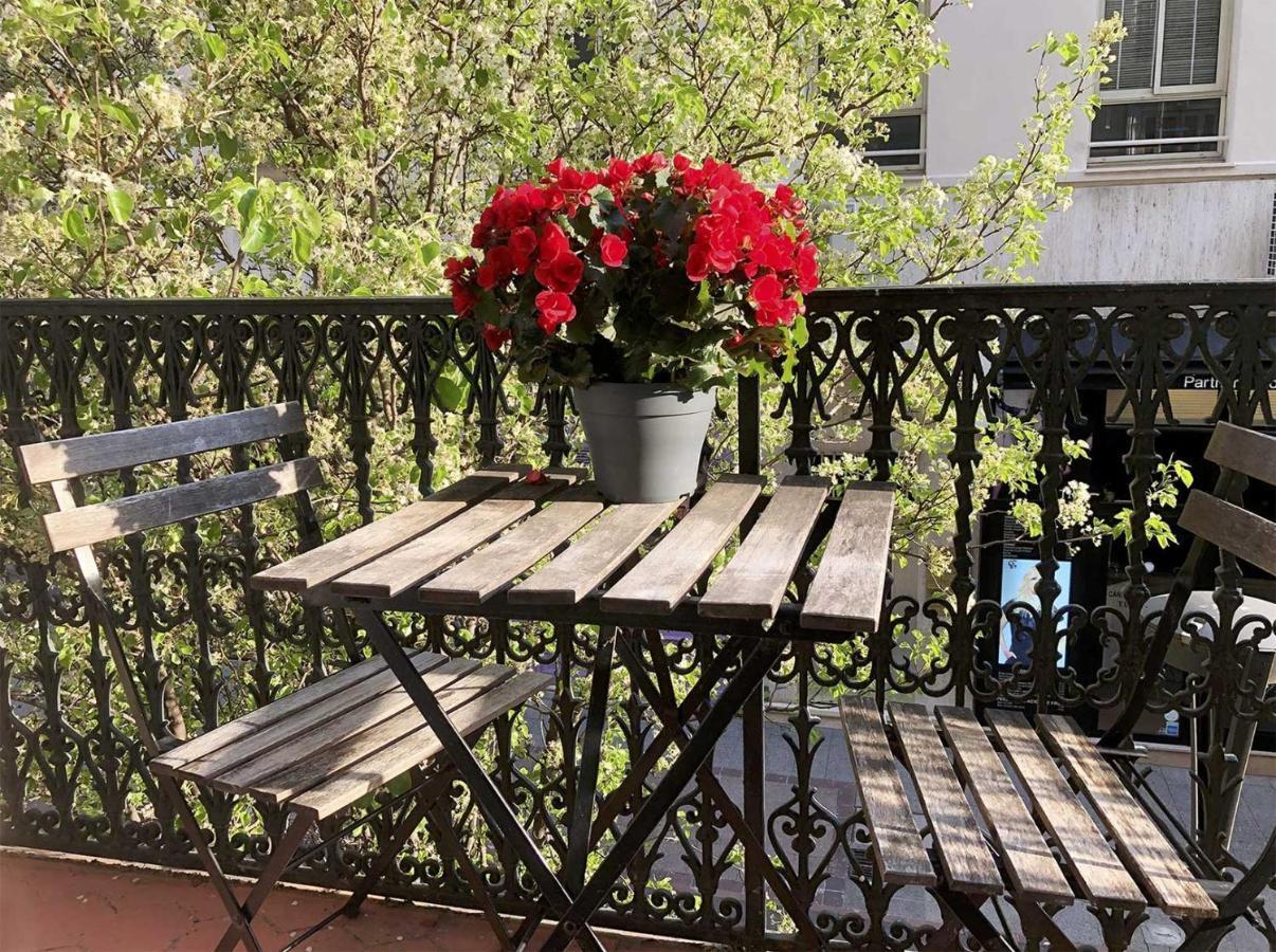 Luxury Family 2Br - Prime Location, Walk To Beach & Shopping, Sunny Balcony - Totolulu Cannes Hoche Kültér fotó