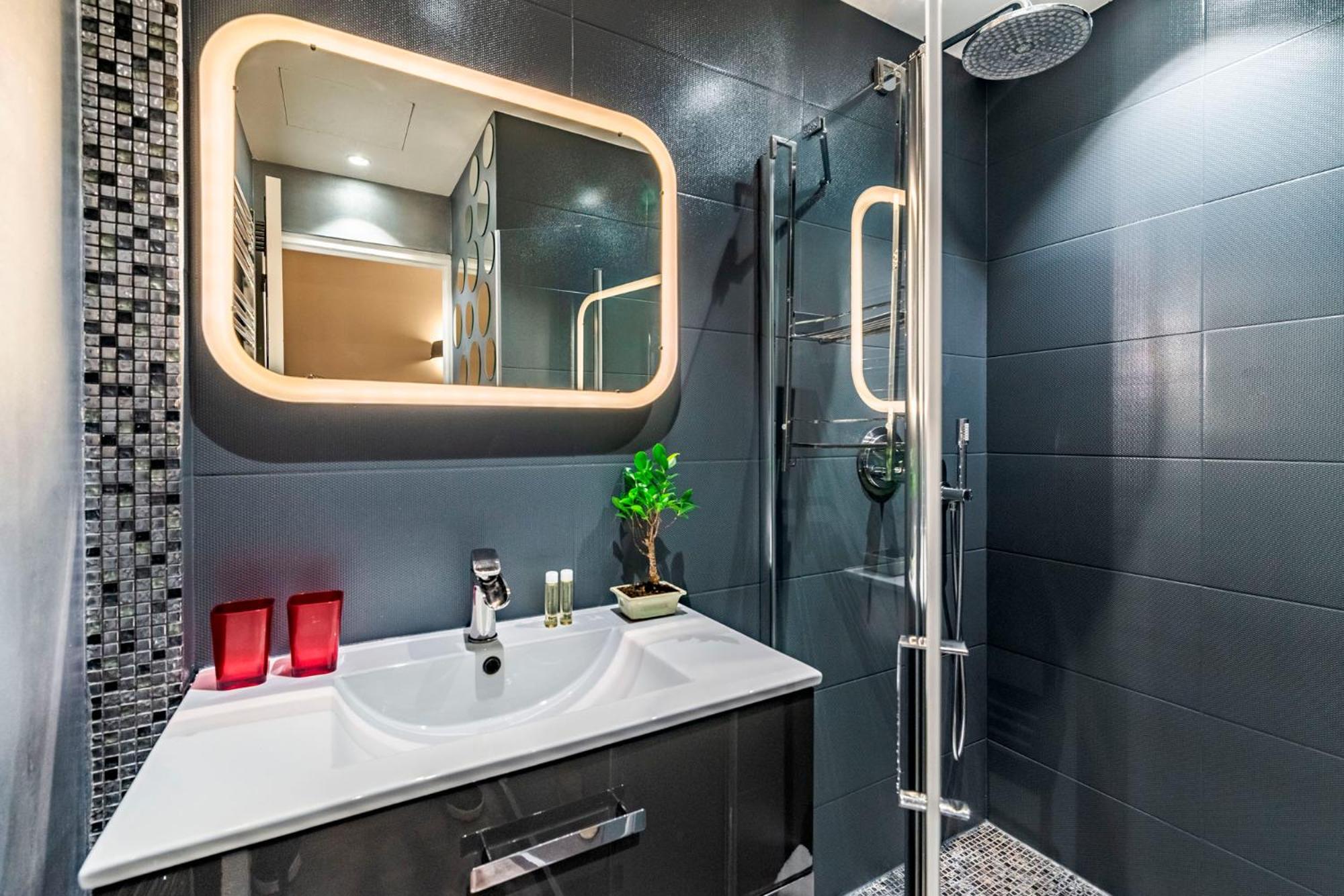 Luxury Family 2Br - Prime Location, Walk To Beach & Shopping, Sunny Balcony - Totolulu Cannes Hoche Kültér fotó